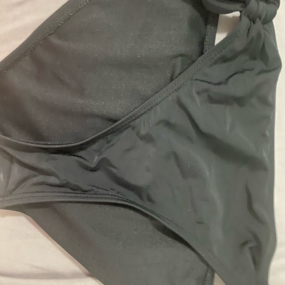 Women’s bathing suit bottoms